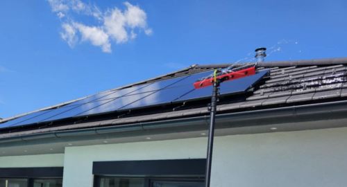 Čisti paneli prinašajo večji izkoristek elektrarne